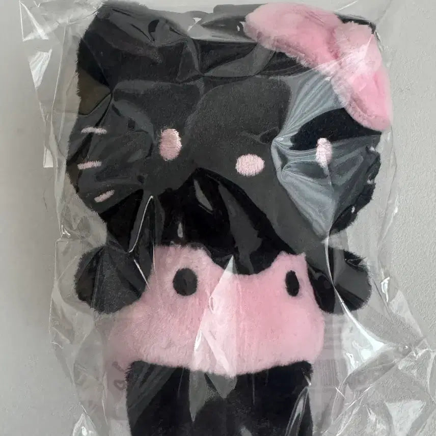 [BUNJANG] WakeMake Hello Kitty Collaboration Black Kitty Plush Keychain (Sealed) / 미개봉)웨이크메이크 헬로키티 콜라보 인형 키링 블랙키티 새상품