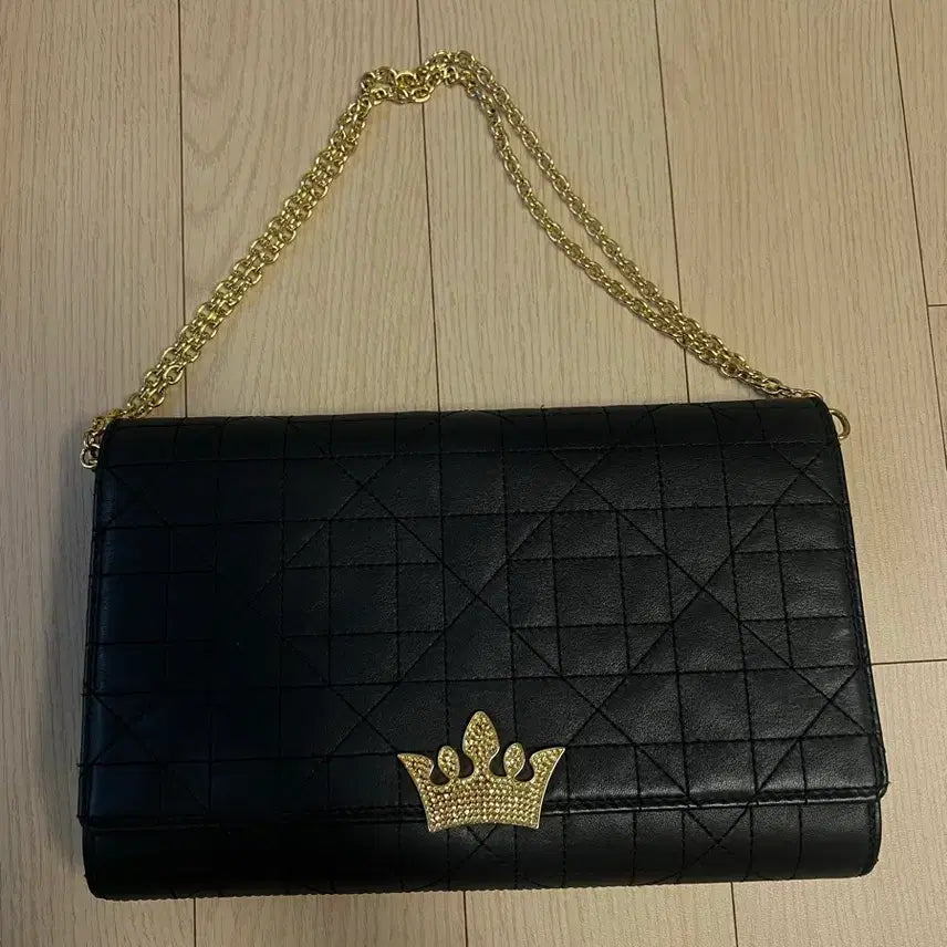 [BUNJANG] J.ESTINA Quilted Crown Accent Shoulder Bag / 제이에스티나 가방