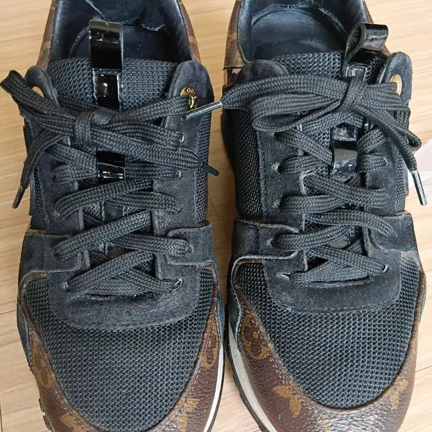 [BUNJANG] Louis Vuitton Runaway Black Gold Hardware / 루이비통 런어웨이 블랙 금장
