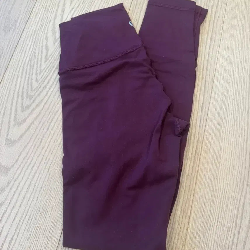 [BUNJANG] Lululemon Size 4 Burgundy Leggings / 룰루레몬 4사이즈 레깅스