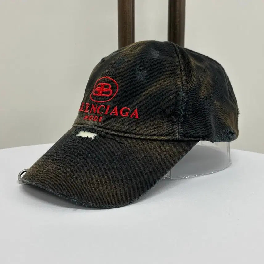 [BUNJANG] Balenciaga BB Distorted Logo Ball Cap / [L]발렌시아가 BB로고 디스트 볼캡