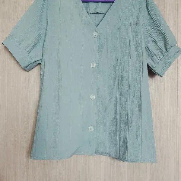 [BUNJANG] Oliver Closet Mint V-Neck Short Sleeve Blouse / 올리버스클로젯 민트 브이넥 반팔블라우스
