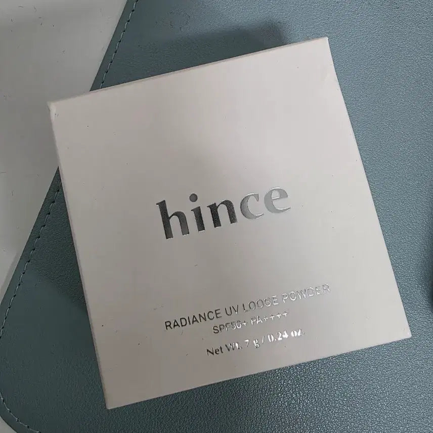 [BUNJANG] hince Radiance UV Loose Powder SPF50+ PA++++ (Shade #01, #02) / [미개봉/새상품]힌스 래디언스 유브이 루스 파우더 (#01,#02)