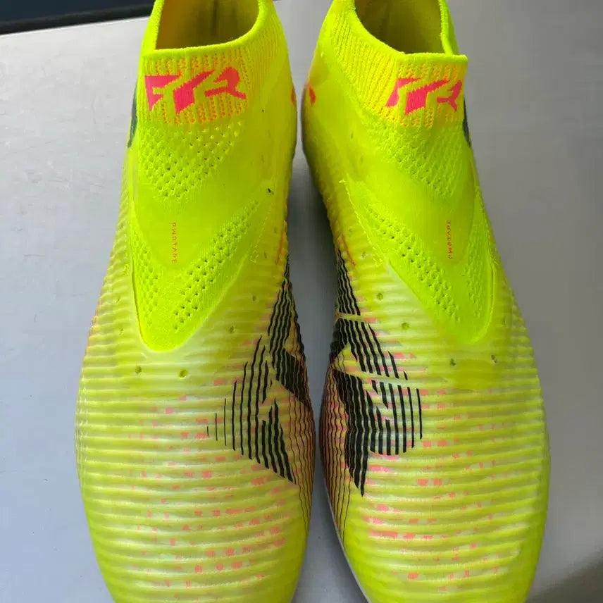 [BUNJANG] Puma Future 8 Ultimate MG Soccer Cleats / 푸마 퓨처8 얼티메이트 MG 축구화 (108359-03)