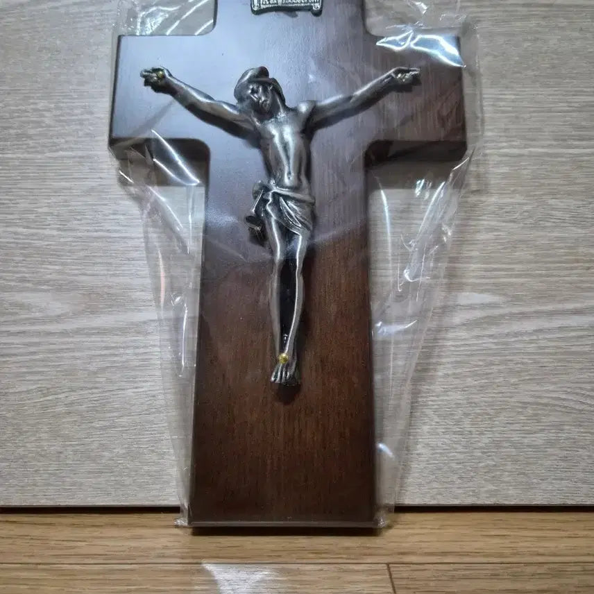 [BUNJANG] Wooden Jesus Crucifix Ornament / 예수님 십자가 나무 원목 장식