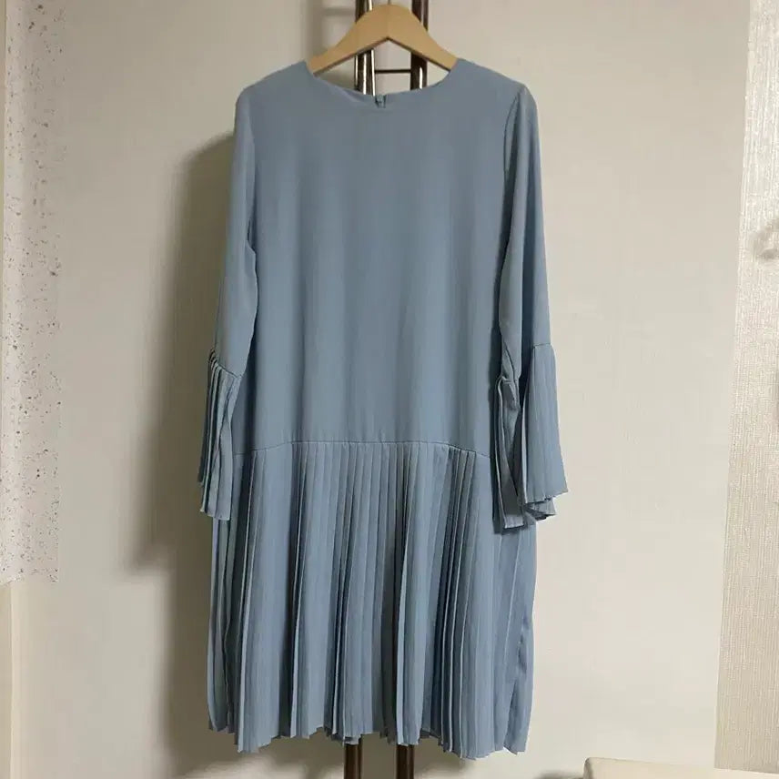 [BUNJANG] Sky Blue Pleated Dress (Size 55-66) / 하늘색 플리츠 원피스 55-66