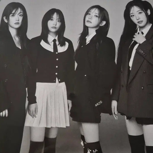 [BUNJANG] QWER 1st Generation Kit Photobook / qwer 1기 키트 화보