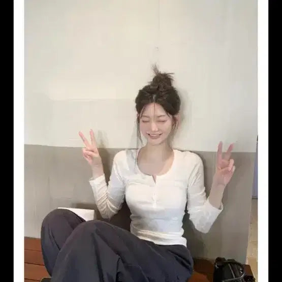 [BUNJANG] Jenny Oh Lace Henry Button Tee / 제니오 레이스 헨리 버튼티