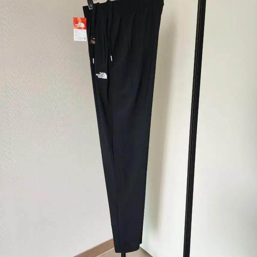 [BUNJANG] The North Face Training Ice Vent Cooling Straight Pants Black/Dark Gray 32 / 노스페이스  트레이닝 냉감일자바지 블랙 먹색 32