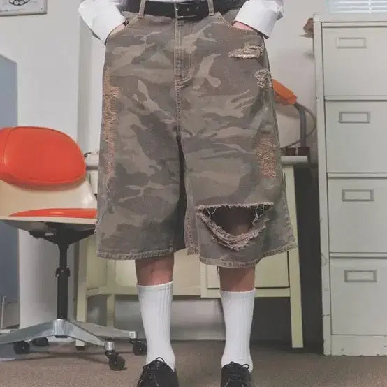 [BUNJANG] Main Booth Camo Bermuda Shorts / 메인부스 카모 버뮤다