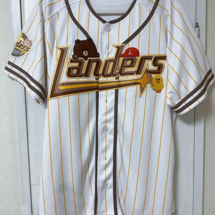 [BUNJANG] SSG Landers x Line Friends Kim Sung-hyun Signed Baseball Jersey (Size 95) / SSG 랜더스 라인프렌즈 유니폼 95 김성현 싸인