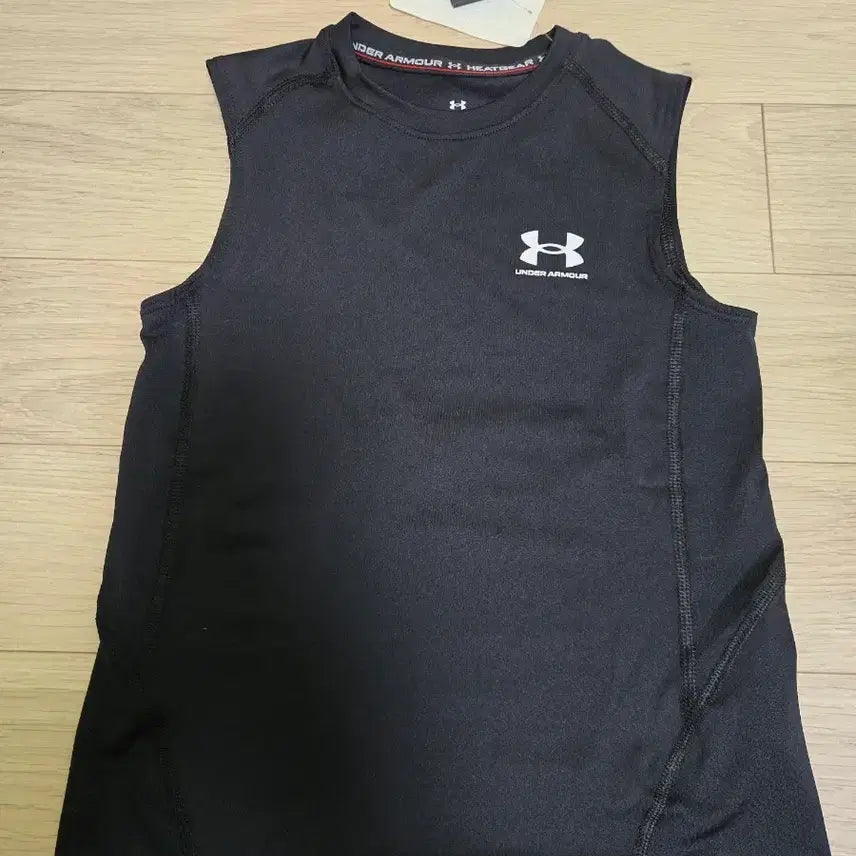 [BUNJANG] Under Armour Kids Sleeveless Tank Top Base Layer / 남여아동 언더아머 민소매 나시 탱크탑 베이스레이어