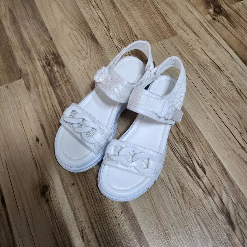 [BUNJANG] White Summer Comfortable Wedge Sandals - Size US 8 / 새신발 샌들 250