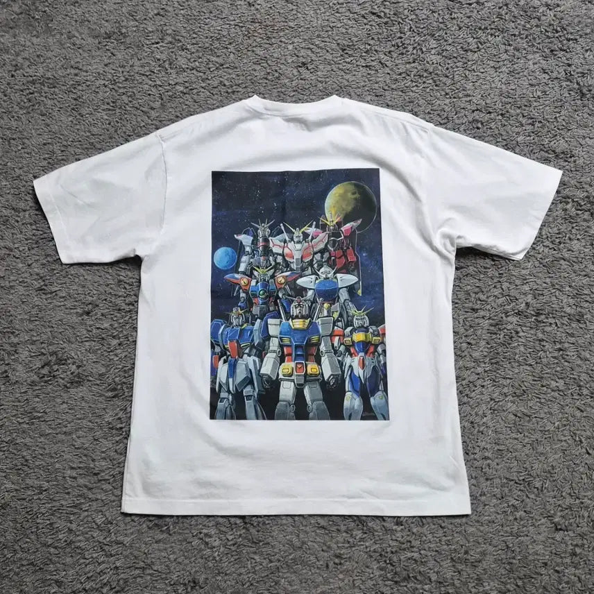 [BUNJANG] Uniqlo Gundam 45th Anniversary UT T-Shirt XL / 유니클로 건담 45주년 반팔 티셔츠 xl 105 건프라 모빌수트 ut