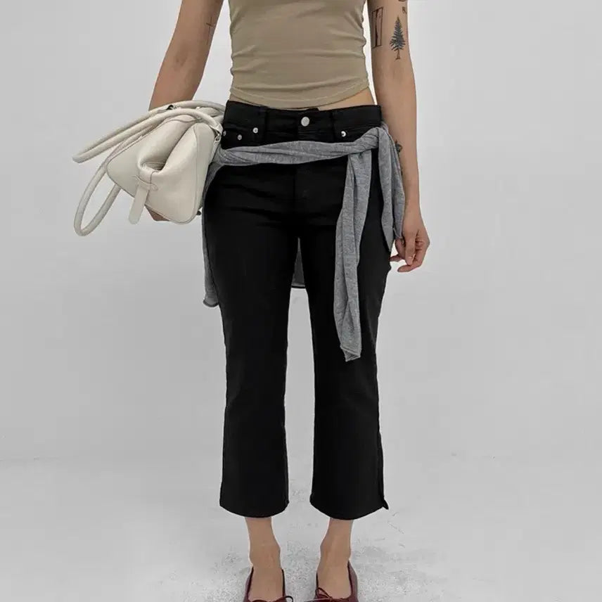 [BUNJANG] Black Up Poppy Slit 9-part Capri Pants / 블랙업 포퓨 슬릿 9부 카프리 팬츠