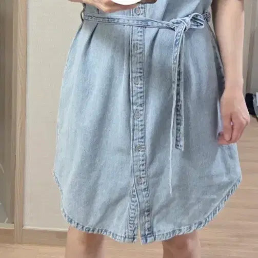 [BUNJANG] DKNY Light Wash Denim Shirt Dress / DKNY 연청 데님 셔츠 원피스 M