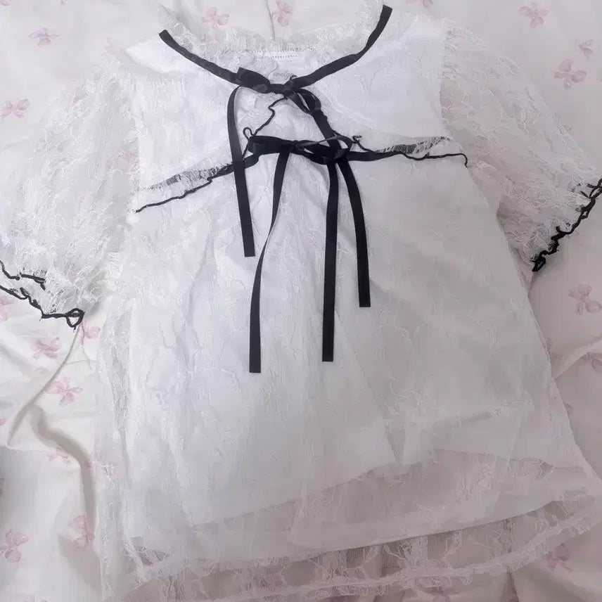 [BUNJANG] Eblin White and Black Blouse / 6.9->5.5) 에블린 블라우스 판매 양도