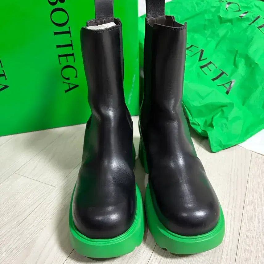 [BUNJANG] Bottega Veneta Chelsea Boots Black/Green / 보테가베네타 첼시부츠 블랙/그린