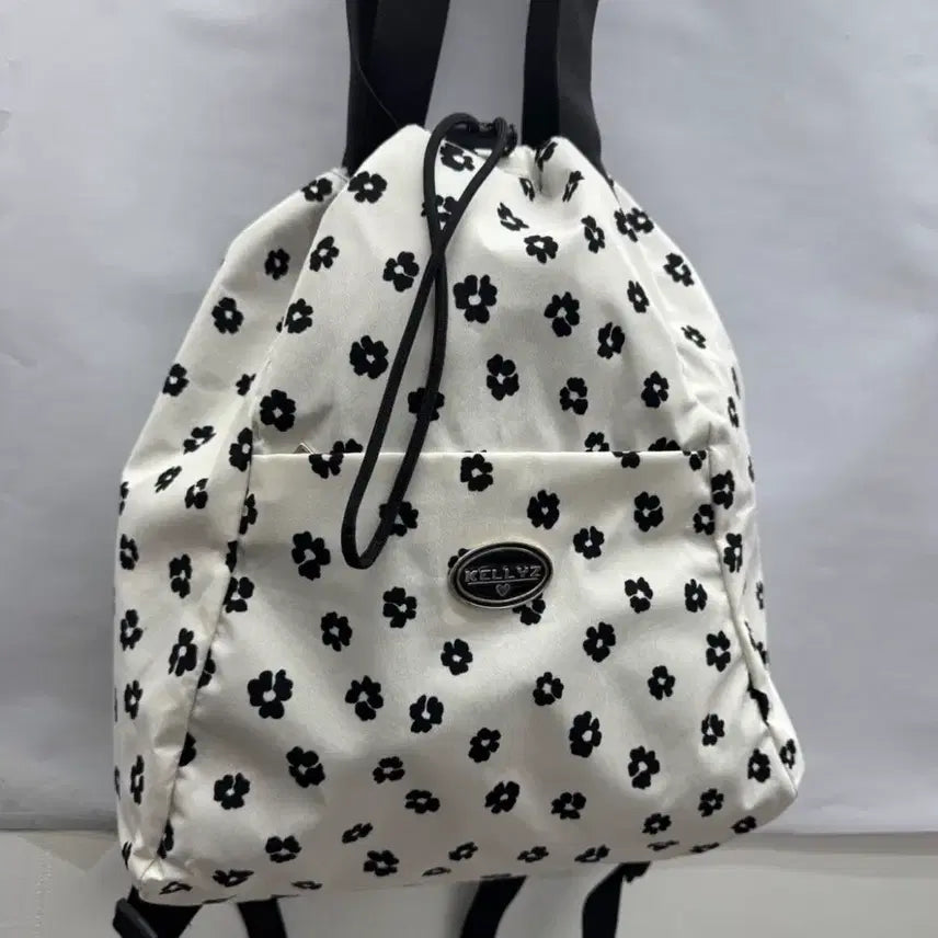 [BUNJANG] Kelly's Flower Manjyu Bag Backpack / 켈리즈 플라워 만쥬백