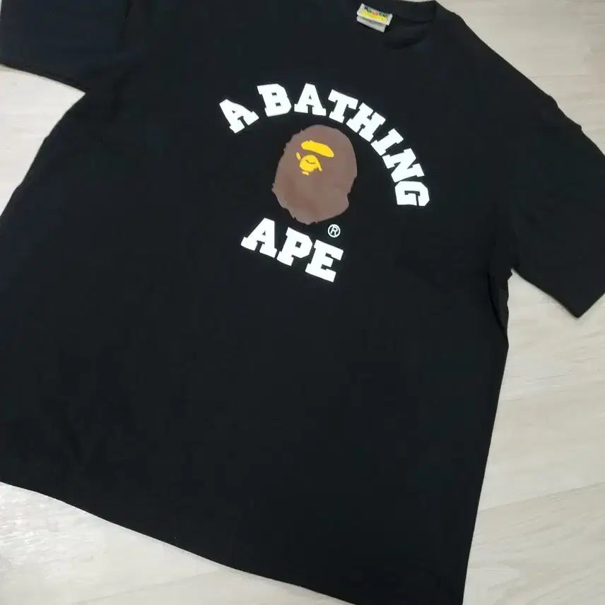 [BUNJANG] BAPE College T-Shirt / L) 베이프 컬리지 반팔