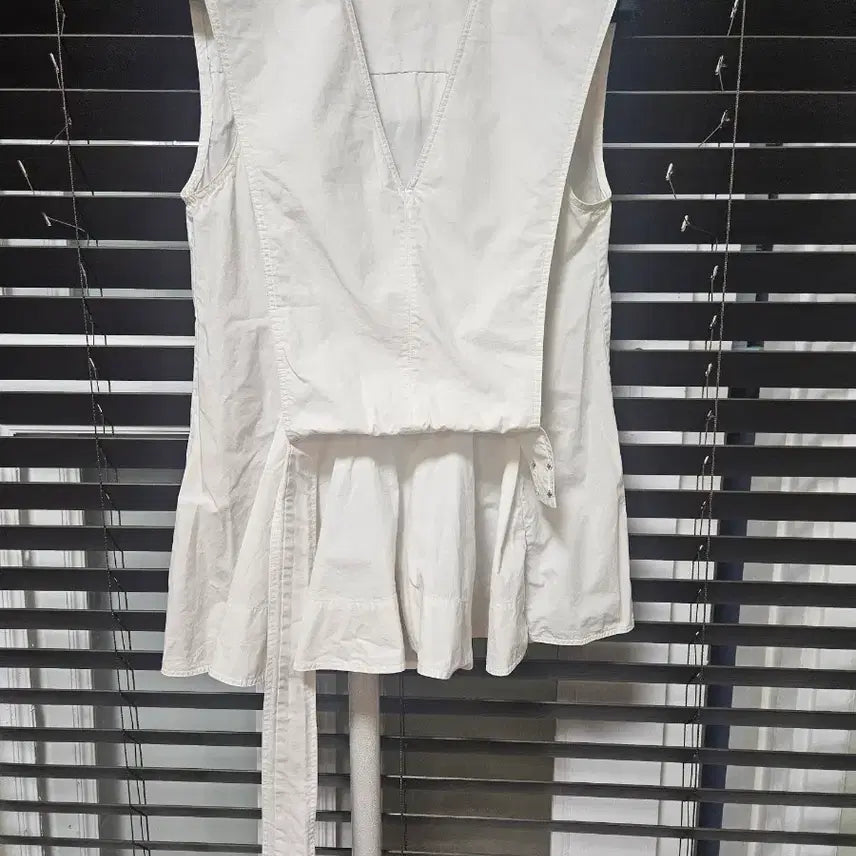 [BUNJANG] Alexander Wang White V-Neck Blouse / 알렉산더왕 화이트  브이넥  블라우스