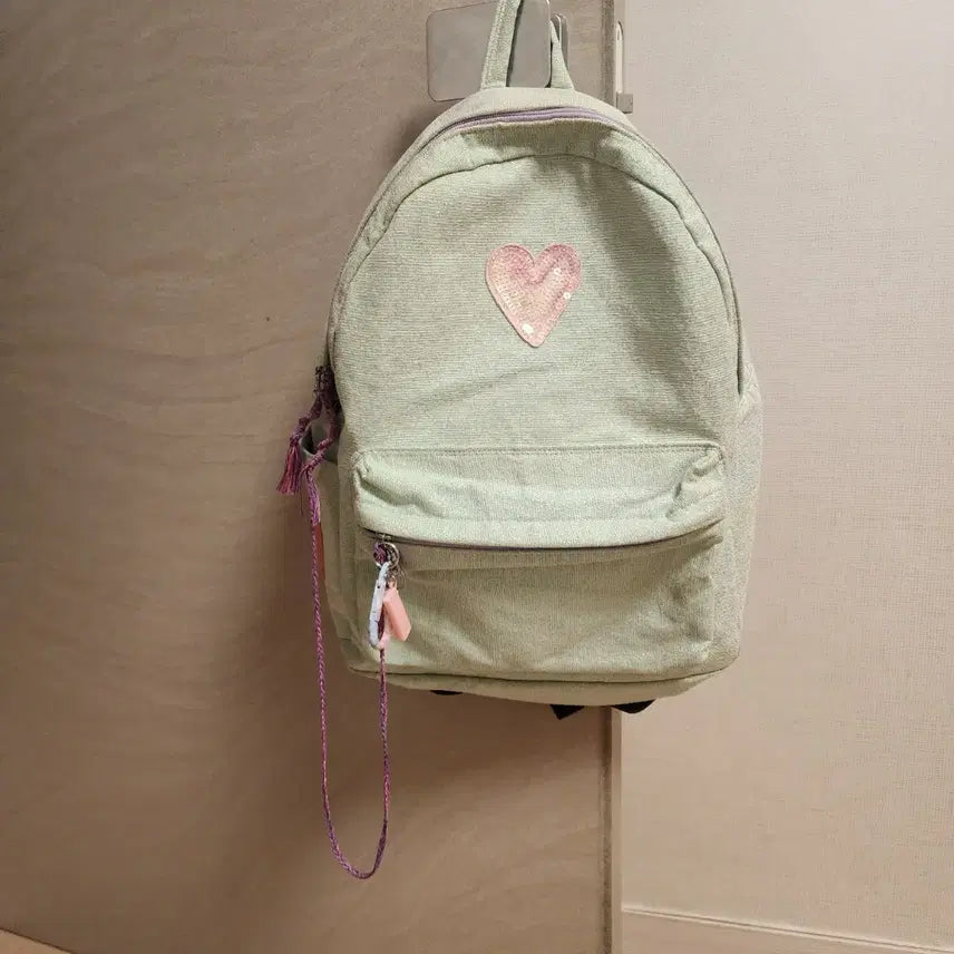 [BUNJANG] Entrev Backpack Mint Heart Wappen Keyring / 앙트레브 백팩