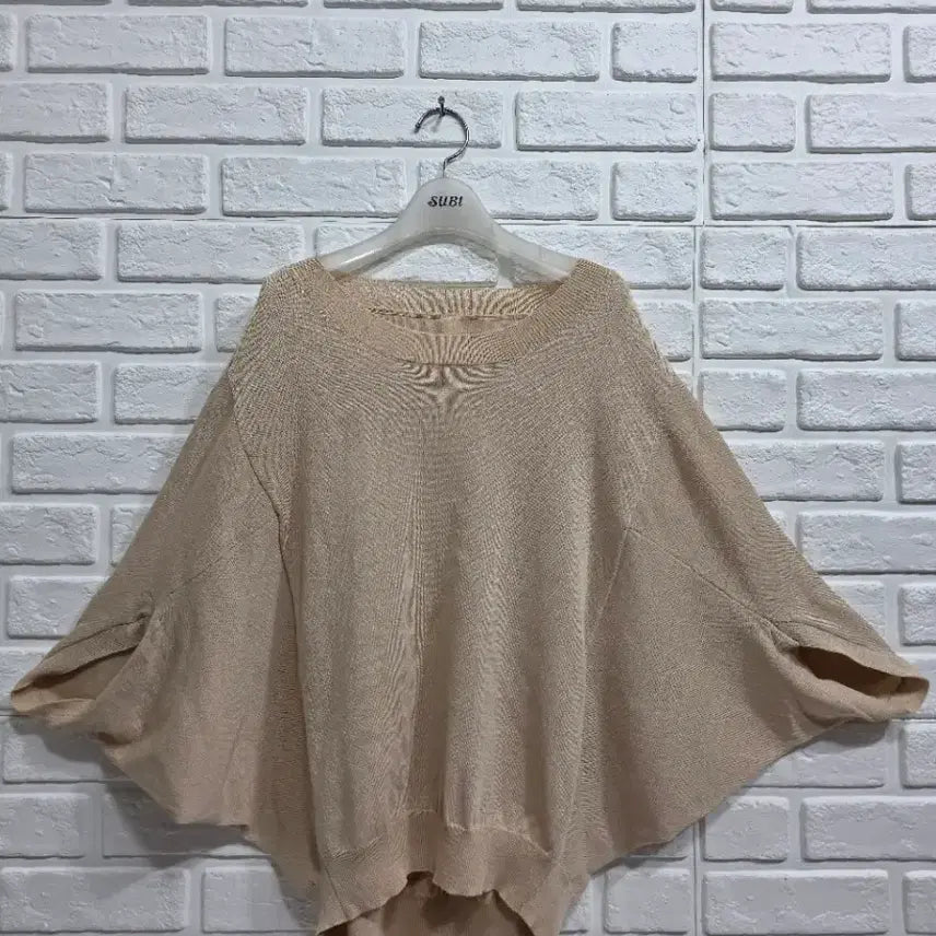 [BUNJANG] Vera Wang 2022 Gauzy Knit (Size 77-88) / 2022년 베라왕 가오리 니트77ㅡ88