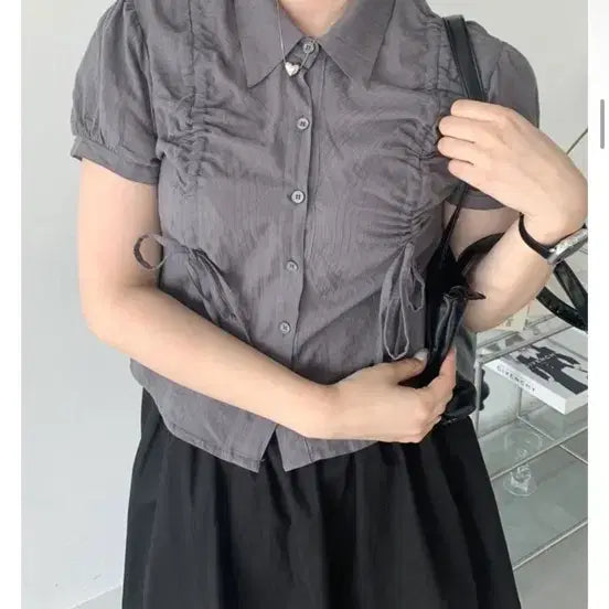 [BUNJANG] Bokjassi Tsukka Side Ribbon Blouse Black / 복자씨 츠카 사이드 리본 블라우스 블랙