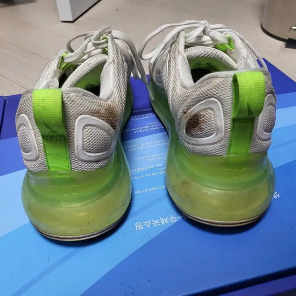 [BUNJANG] Nike Air Max 720 Fluorescent 245mm / 나이키 에어맥스 720 형광색 245mm나이키 에어맥스 720 형광색