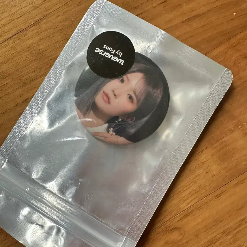 [BUNJANG] fromis_9 Song Hayoung Weverse Con Badge / [핀매] 프로미스나인 송하영 위버스콘 뱃지