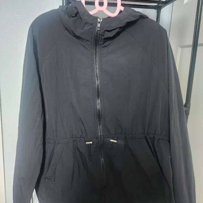 [BUNJANG] Black Hooded Windbreaker Jumper / 블랙 후드 바람막이 점퍼