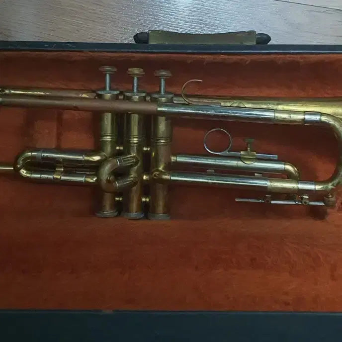 [BUNJANG] Vintage Brass Trumpet with Case / 빈티지 트럼펫 (케이스 포함) 황동