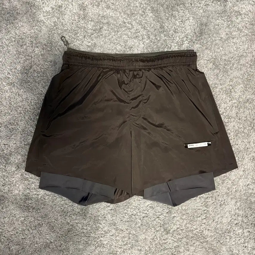 [BUNJANG] Satisfy TechSilk 8" Shorts Quicksand / 새티스파이 테크실크 8인치 쇼츠 퀵샌드