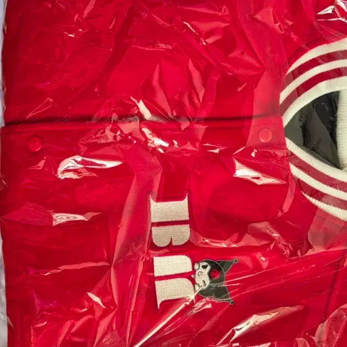 [BUNJANG] BABYMONSTER x Kuromi Collaboration Red Varsity Jacket / 베이비몬스터 쿠로미 레드 자켓 바시티 판매합니다.
