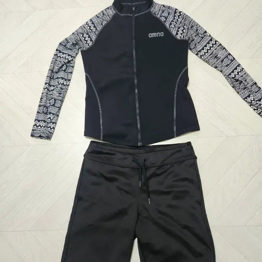 [BUNJANG] Arena Men's Rash Guard Set Size 95 / 아레나레쉬가드 95사이즈