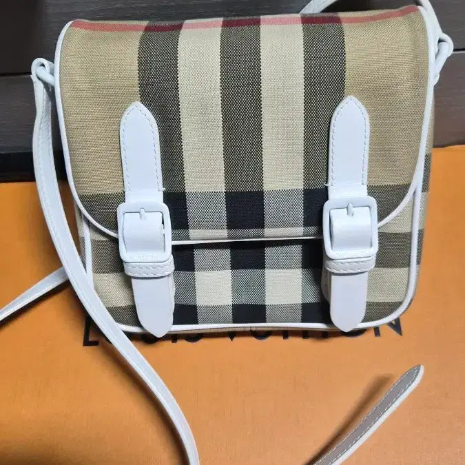 [BUNJANG] Burberry Kids Crossbody Bag (Adult Size) / 버버리 키즈 크로스백 성인가능