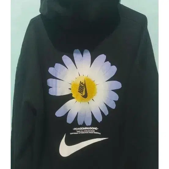 [BUNJANG] Nike Daisy Hoodie L / L. 95. 나이키 데이지 후드티.   실착용 10회. 상태좋아요  공용