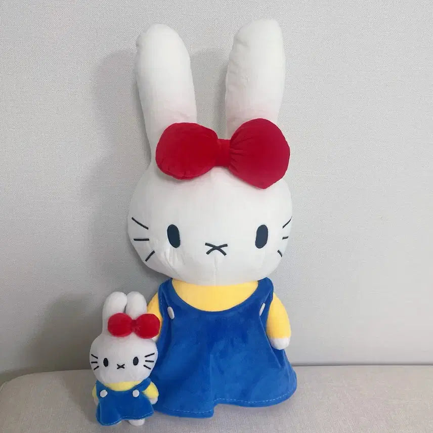 [BUNJANG] Miffy & Kitty Medium Plush Set with Keychain / 미피키티 키티미피 중형 + 키링 세트