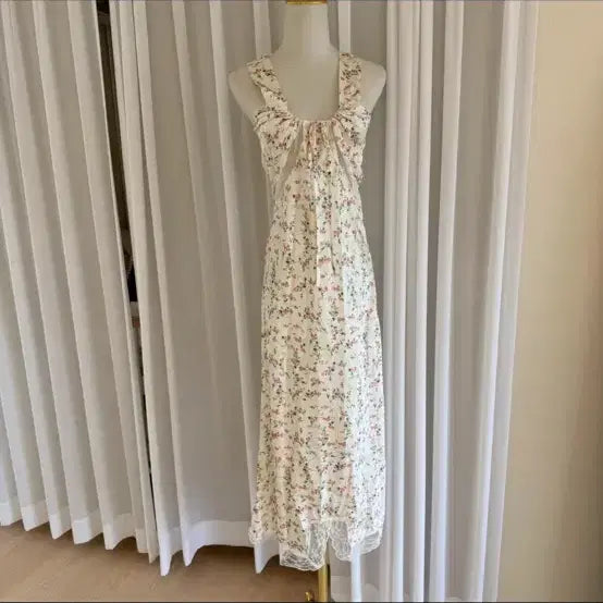 [BUNJANG] Flower Lace Long Dress - Imported / 플라워 레이스 롱 원피스 수입의류