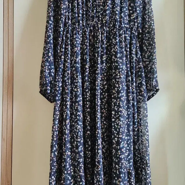 [BUNJANG] Navy Floral Pattern Long Dress / 써스데이 (스타일 ) 네이비 플라워고급 패턴 롱 원피스