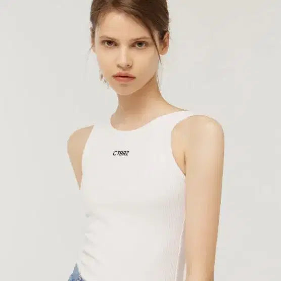 [BUNJANG] Citybreeze Logo Embroidered Ribbed Sleeveless Top White / 시티브리즈 로고 자수 솔지 슬리브리스 탑 화이트