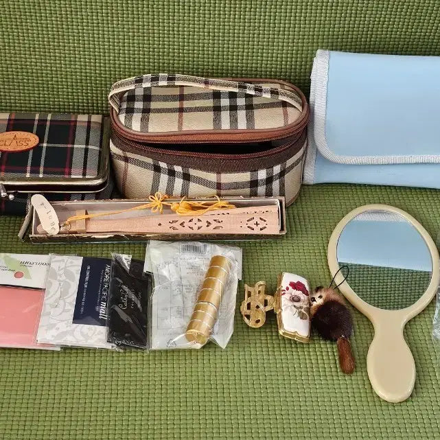 [BUNJANG] Vintage Cosmetics Pouch and Accessory Set / 화장품 파우치외 소품