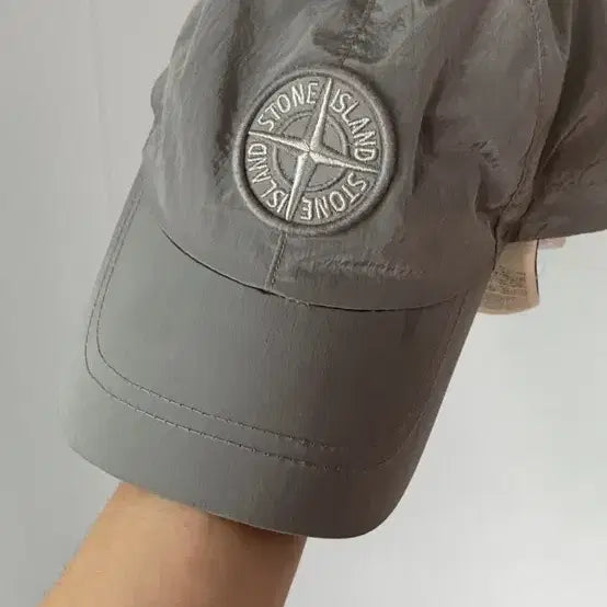 [BUNJANG] Stone Island 19FW Nylon Cap Ice Grey XL / 스톤아일랜드 나일론 볼캡 19시즌 아이스그레이 XL