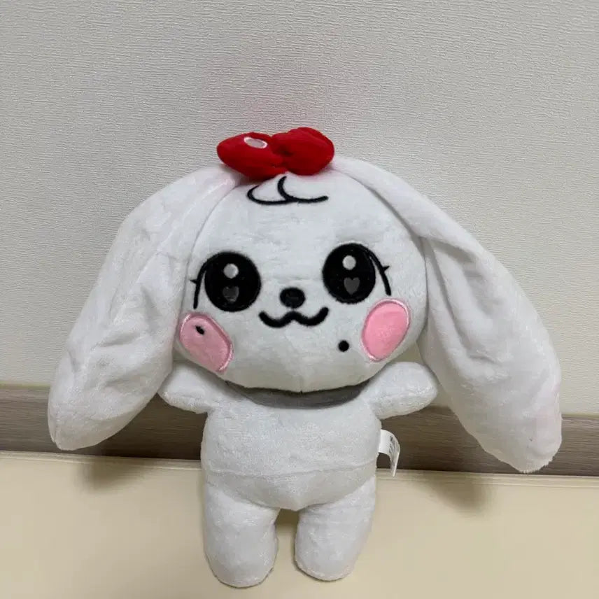[BUNJANG] IVE MiniB Jang Wonyoung Rabbit Plush Doll / 아이브 장원영 체리 인형 30cm 새상품