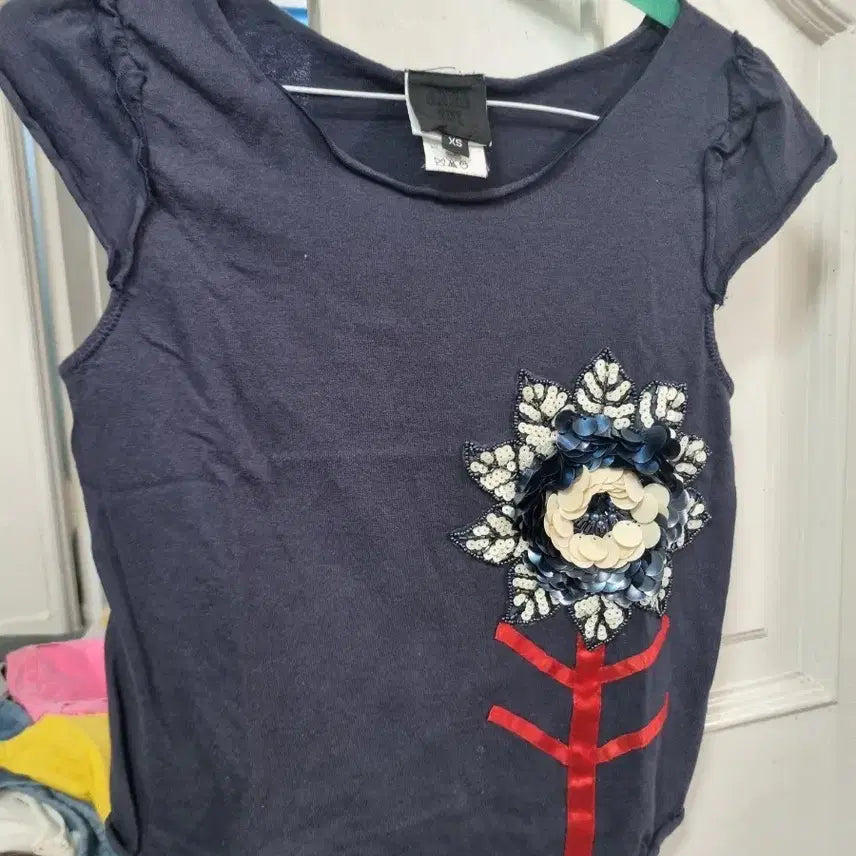 [BUNJANG] Anna Sui Navy Floral Beaded Short Sleeve T-Shirt XS / 안나수이 블루머 반팔 티셔츠 꽃 비즈 장식 XS