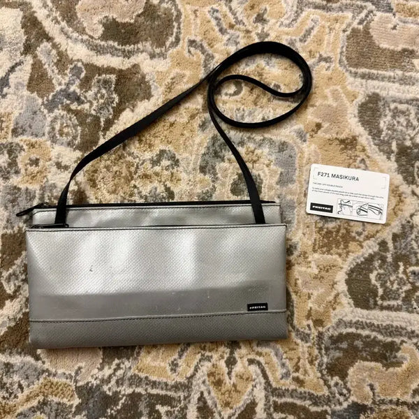 [BUNJANG] Freitag F271 Masikura All Silver Tarpaulin Bag / [프라이탁] F271 마시쿠라 올실버 무채색 타프 (S급)