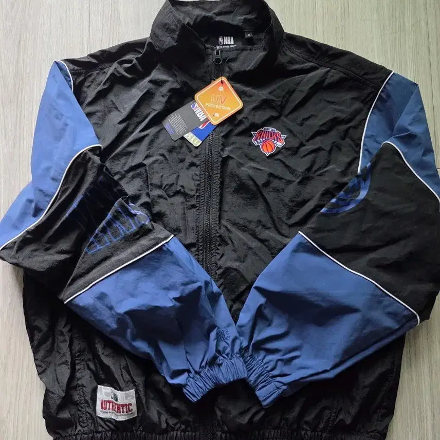 [BUNJANG] NBA New York Knicks Windbreaker Jacket / NBA 뉴욕 닉스 바람막이