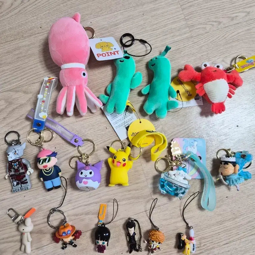 [BUNJANG] 16 Types of Character Keyrings (New) / 캐릭터 키링 16종(새상품)