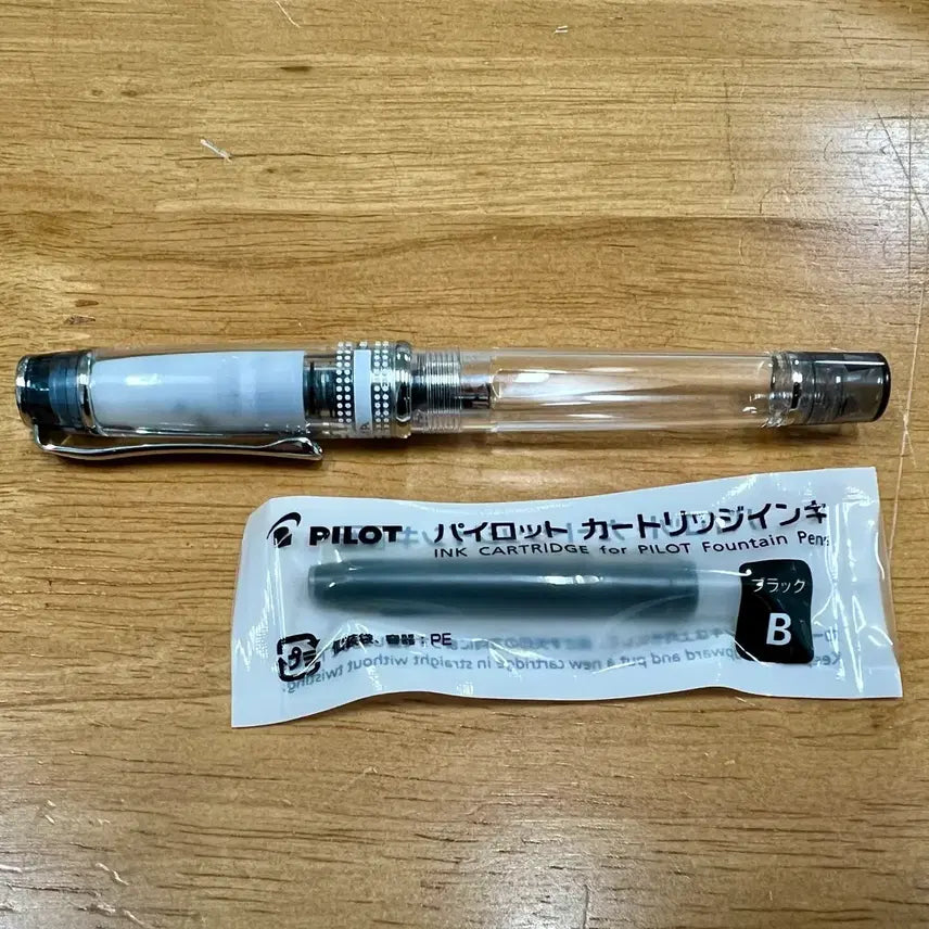 [BUNJANG] Pilot Prera Iroai Fountain Pen - Translucent Black, F Nib / 파이롯트 프레라 이로아이 만년필 - 투명 블랙, F촉