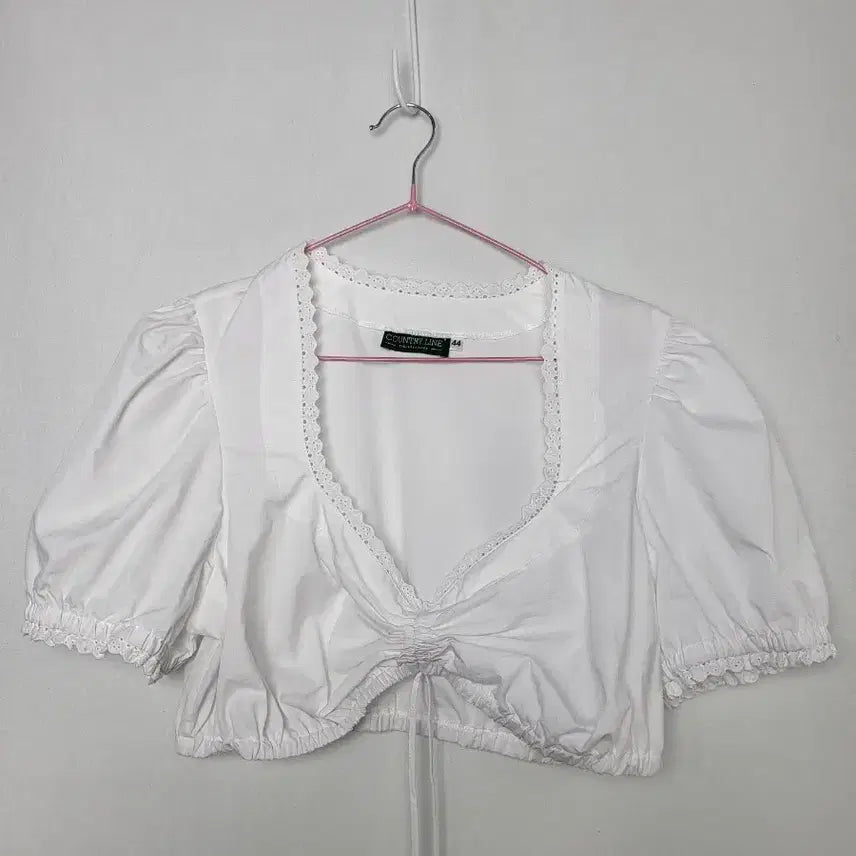[BUNJANG] Vintage Lace Embroidery Blouse / 빈티지 레이스 자수 블라우스